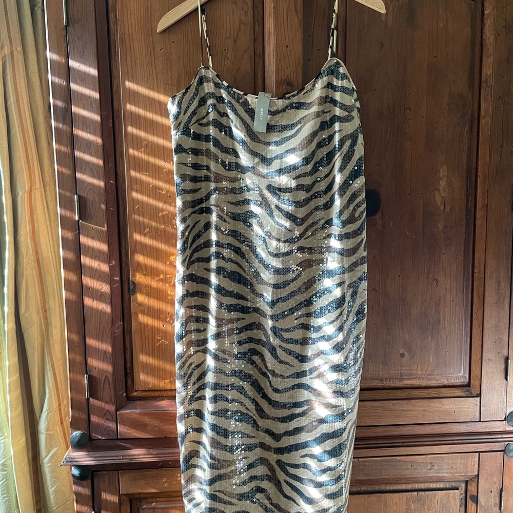 NWT CREW COLLECTION SEQUIN ZEBRA SLIP DRESS. SIZE 10.